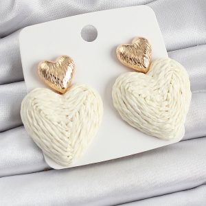 Krem Kalp Figürlü Hasır Örgü Model Gold Renk Kadın Küpe