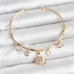 Kuğu Charmlı Gold Renk Kadın Bileklik