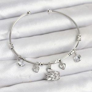 Kuğu Charmlı Gümüş Renk Kadın Bileklik