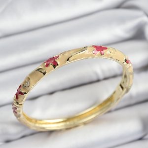 Mineli Pirinç Pembe Ve Krem Çiçek Motifli Gold Renk Kadın Kelepçe