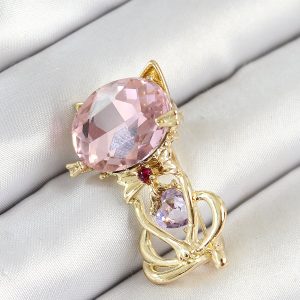 Pembe Zirkon Taşlı Kap Detaylı Kedi Figürlü Gold Renk Kadın Broş