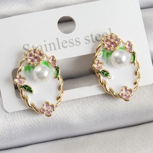 Pirinç Beyaz Mineli İnci Detaylı Sanatsal Portre Model Gold Renk Kadın Küpe