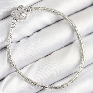 Pirinç Charm Zirkon Taşlı Kalp Model Gümüş Renk Kadın Bileklik