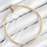 Pirinç Charm Zirkon Taşlı Yıldız Model Gold Renk Kadın Bileklik