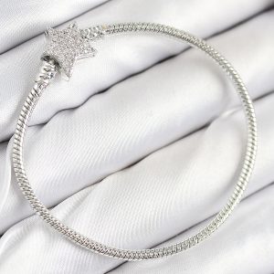 Pirinç Charm Zirkon Taşlı Yıldız Model Gümüş Renk Kadın Bileklik