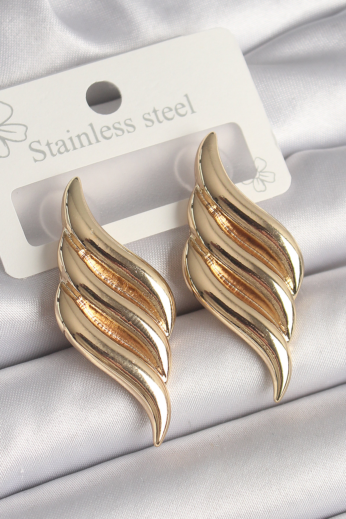 Pirinç Gold Renk 3 Sıra Dalga Model Kadın Küpe