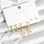 Pirinç Gold Renk 925 Ayar Gümüş Çivili Kadın Küpe Seti