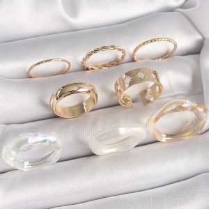 Pirinç Gold Renk Beyaz Akrilik Plastik Modek Kutup Yıldız İşleme Detay Kadın Yüzük Kombini