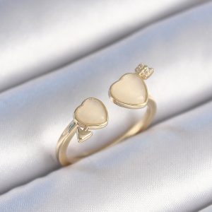 Pirinç Gold Renk Beyaz Mineli Kalp Model Kadın Yüzük