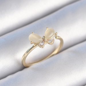 Pirinç Gold Renk Beyaz Mineli Zirkon Taşlı Kelebek Model Kadın Yüzük