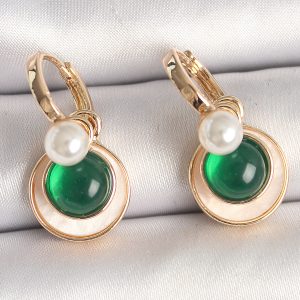 Pirinç Gold Renk Beyaz Yeşil Sallantı Mineli Kadın Küpe