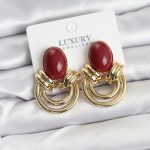 Pirinç Gold Renk Bordo Taşlı Vintage Kadın Küpe