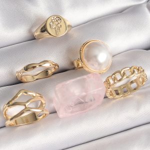 Pirinç Gold Renk Daire 3D İncili Figür Zincir Model Gül İşleme Detaylı 6'Lı Kadın Yüzük Seti