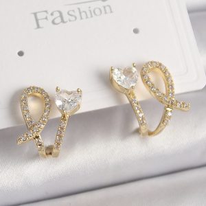 Pirinç Gold Renk Düğüm Model Zirkon Taşlı Kalp Detay Kadın Küpe