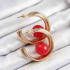 Pirinç Gold Renk Halka Model Kırmızı Boncuk Detay Kadın Küpe