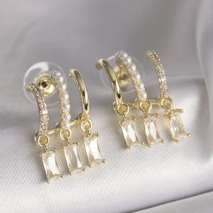 Pirinç Gold Renk İnci Detay Sallantı Zirkon Taşlı Kadın Küpe