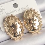 Pirinç Gold Renk İşleme Detaylı Oval Bombe Plaka Model Kadın Küpe