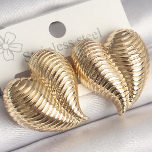 Pirinç Gold Renk İşlemeli Bomba Kalp Model Kadın Küpe