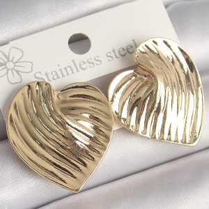 Pirinç Gold Renk İşlemeli Plaka Kalp Model Kadın Küpe