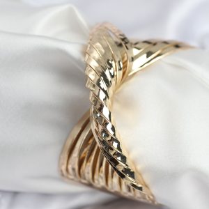 Pirinç Gold Renk Kıvrımlı Yarım Kelepçe Bileklik