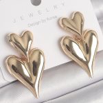 Pirinç Gold Renk Sallantı Kalp Model Kadın Küpe