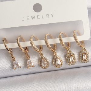 Pirinç Gold Renk Sallantı Zirkon Taşı Damla Model Kadın Küpe Seti