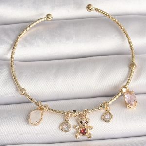 Pirinç Gold Renk Sallantı Zirkon Taşlı Ayıcık Figür Kırmızı Kalp Detay Charm Kadın Bileklik