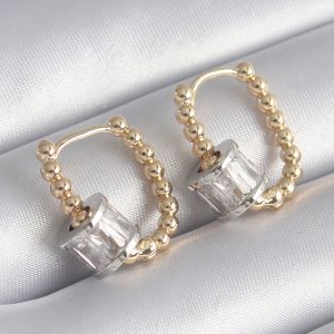 Pirinç Gold Renk Top Model Gümüş Renk Zirkon Taşlı Kadın Küpe