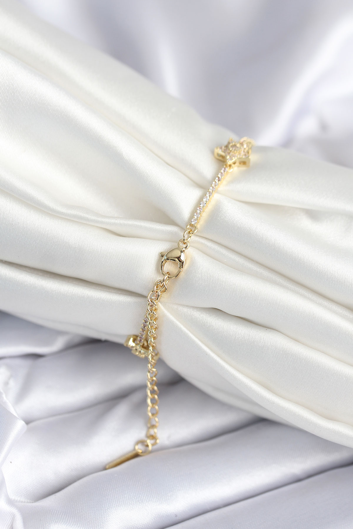 Pirinç Gold Renk Yıldız Model Kadın Bileklik