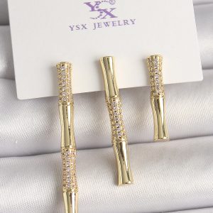 Pirinç Gold Renk Zirkon Taşlı Bambu Model 3'Lü Kadın Kombin Küpe