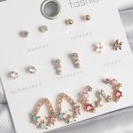 Pirinç Gold Renk Zirkon Taşlı Damla Model Yıldız Detaylı 7 Çift Kadın Küpe Seti