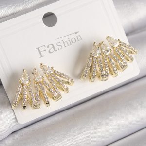 Pirinç Gold Renk Zirkon Taşlı Deniz Kabuğu Model Kadın Küpe