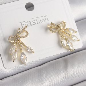 Pirinç Gold Renk Zirkon Taşlı Düğüm Model Damla Zirkon Taşlı Kadın Küpe