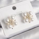 Pirinç Gold Renk Zirkon Taşlı İncili Kadın Küpe