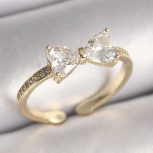 Pirinç Gold Renk Zirkon Taşlı Kalp Fiyonk Model Kadın Yüzük