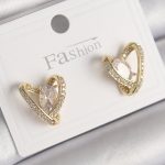 Pirinç Gold Renk Zirkon Taşlı Kalp Model Kadın Küpe