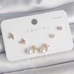 Pirinç Gold Renk Zirkon Taşlı Kelebek Model İnci Detay 925 Ayar Gümüş Çivi Kadın Küpe Seti