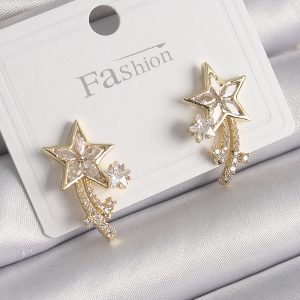 Pirinç Gold Renk Zirkon Taşlı Kuyruklu Yıldız Model Kadın Küpe