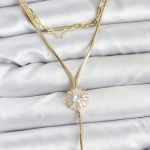 Pirinç Gold Renk Zirkon Taşlı Papatya Model Detaylı 3'lü Kombin Y Kadın Kolye