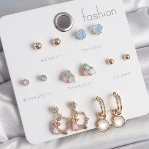 Pirinç Gold Renk Zirkon Taşlı Sallantı Halka Figür Kalp Detay 7 Çift Kadın Küpe