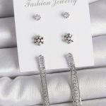 Pirinç Gold Renk Zirkon Taşlı Sallantılı Çiçek Detay 3 Çfit Kadın Küpe Seti