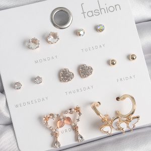 Pirinç Gold Renk Zirkon Taşlı Sallantılı Kalp Figür Kelebek Detay 7 Çift Kadın Küpe Seti