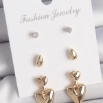 Pirinç Gold Renk Zirkon Taşlı Sallantılı Kalp Model 3 Çift Kadın Küpe Seti