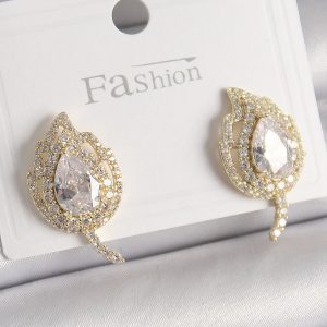 Pirinç Gold Renk Zirkon Taşlı Yaprak Model Kadın Küpe