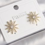 Pirinç Gold Renk Zirkon Taşlı Yıdız Model Kadın Küpe