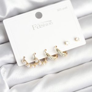 Pirinç Gold Renk Zirkon Taşlı ve İncili Model 925 Ayar Gümüş Çivi Kadın Küpe Seti