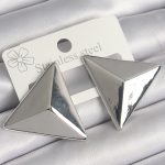 Pirinç Gümüş Renk 3D Üçgen Model Kadın Küpe