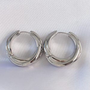 Pirinç Gümüş Renk Asimetrik Kıvrım Küpe