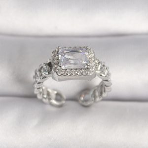 Pirinç Gümüş Renk Ayarlanabilir Zincir Kare Zirkon Taşlı Kadın Yüzük