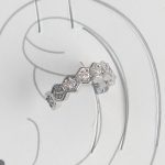 Pirinç Gümüş Renk Bal Peteği Model Zirkon Taşlı Kadın Kıkırdak Küpe